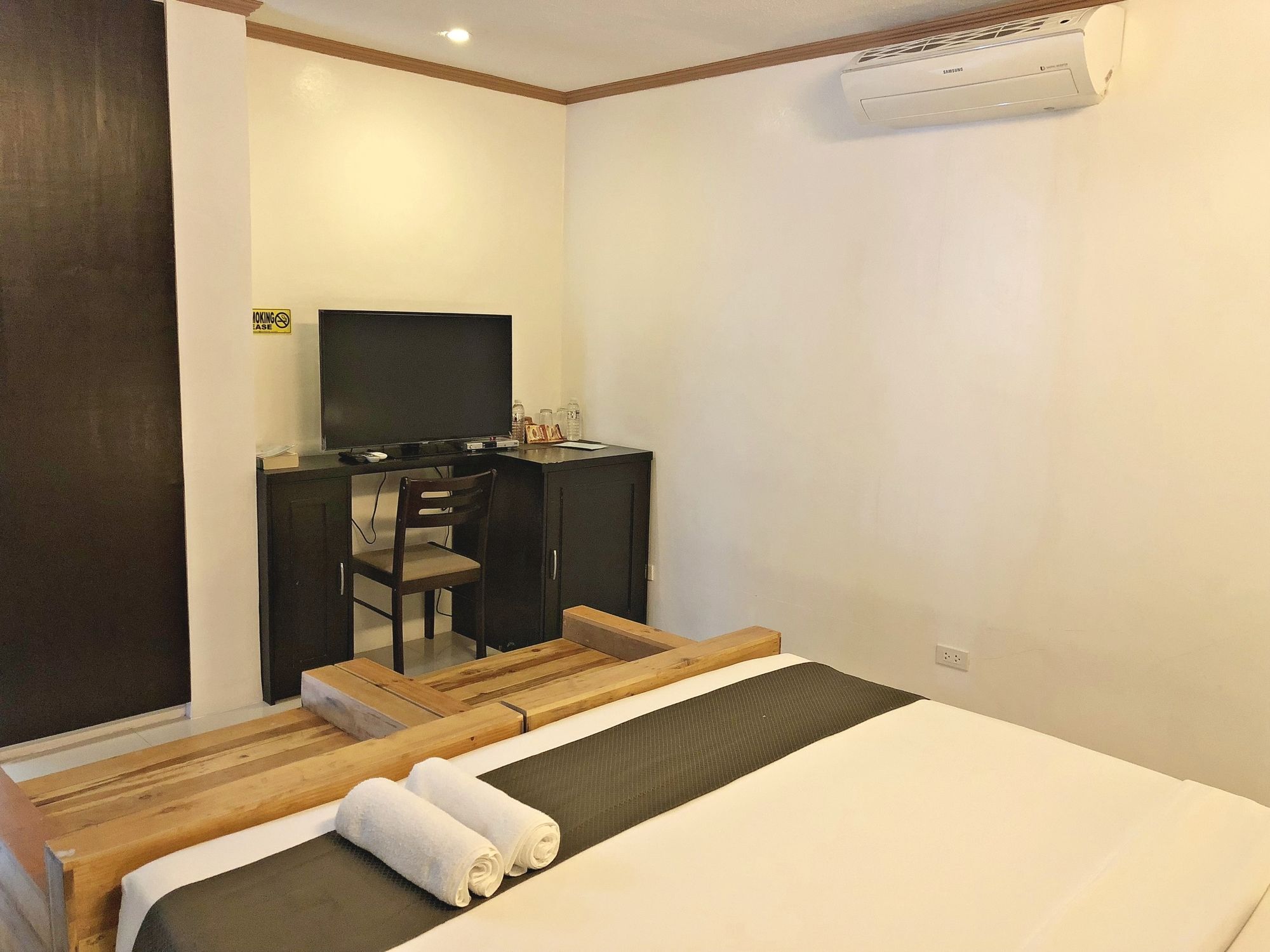 Daj Suites Boutique Hotel Tagaytay City Esterno foto