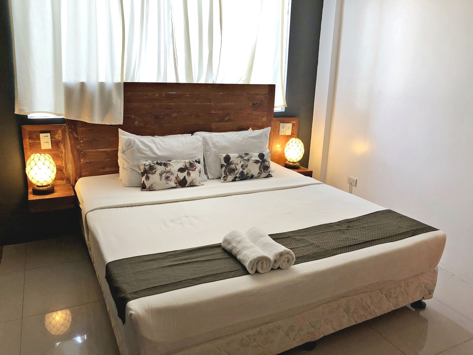 Daj Suites Boutique Hotel Tagaytay City Esterno foto