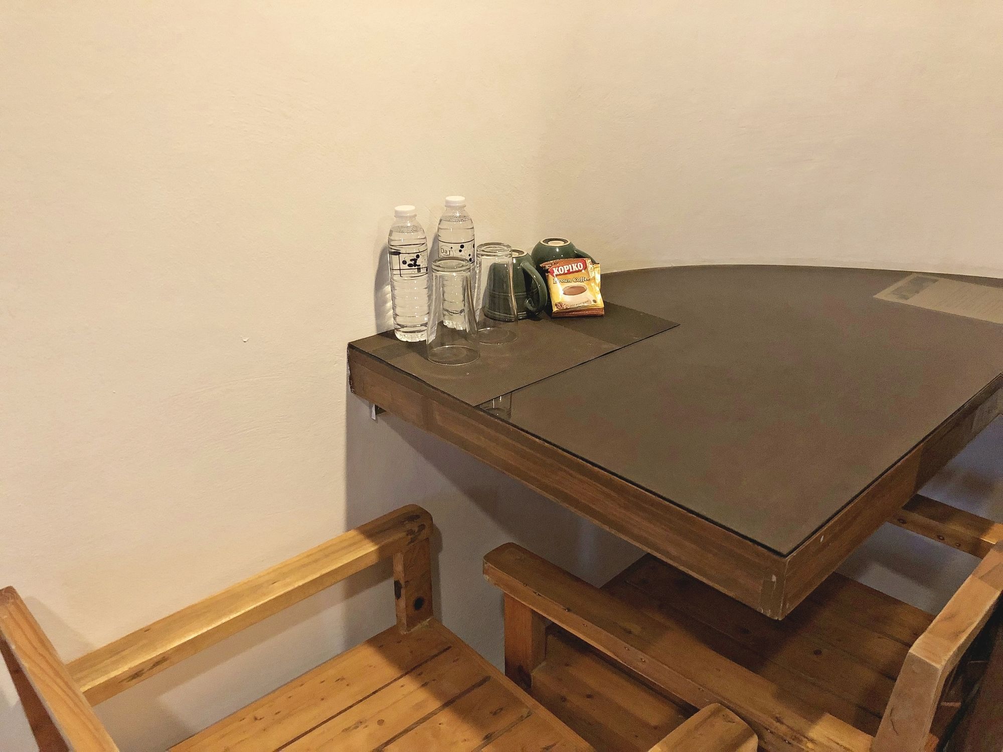 Daj Suites Boutique Hotel Tagaytay City Esterno foto