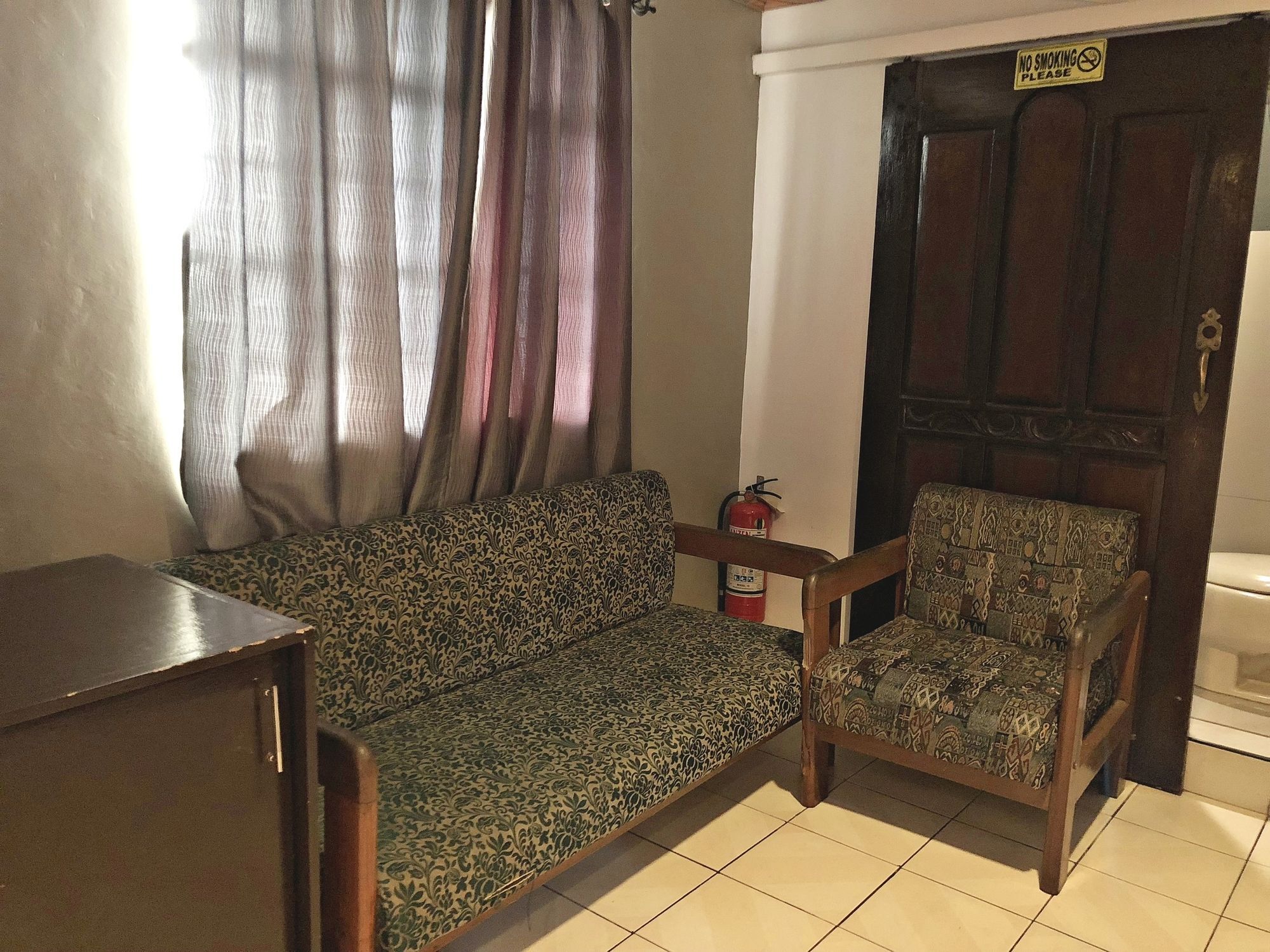 Daj Suites Boutique Hotel Tagaytay City Esterno foto