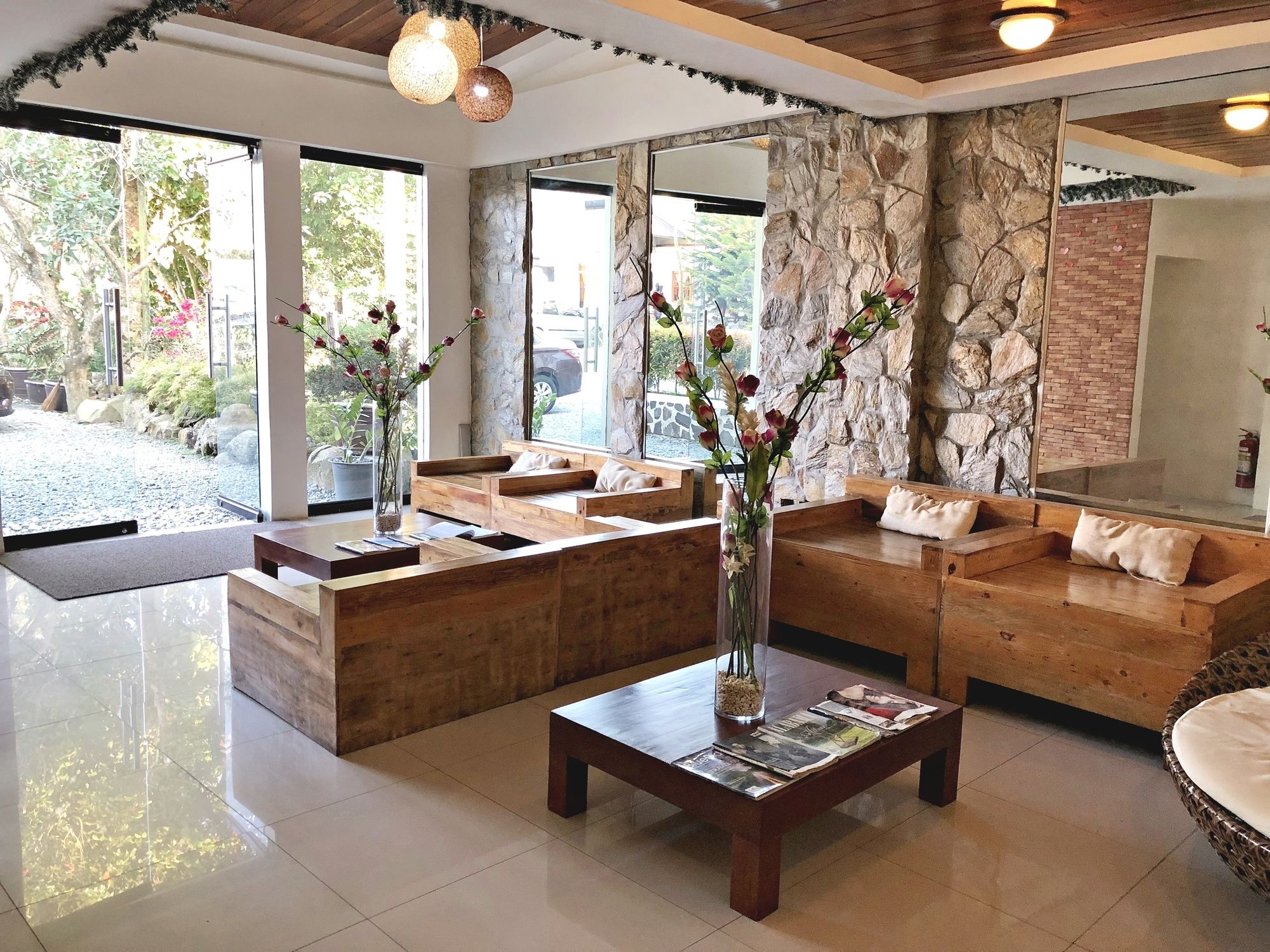Daj Suites Boutique Hotel Tagaytay City Esterno foto